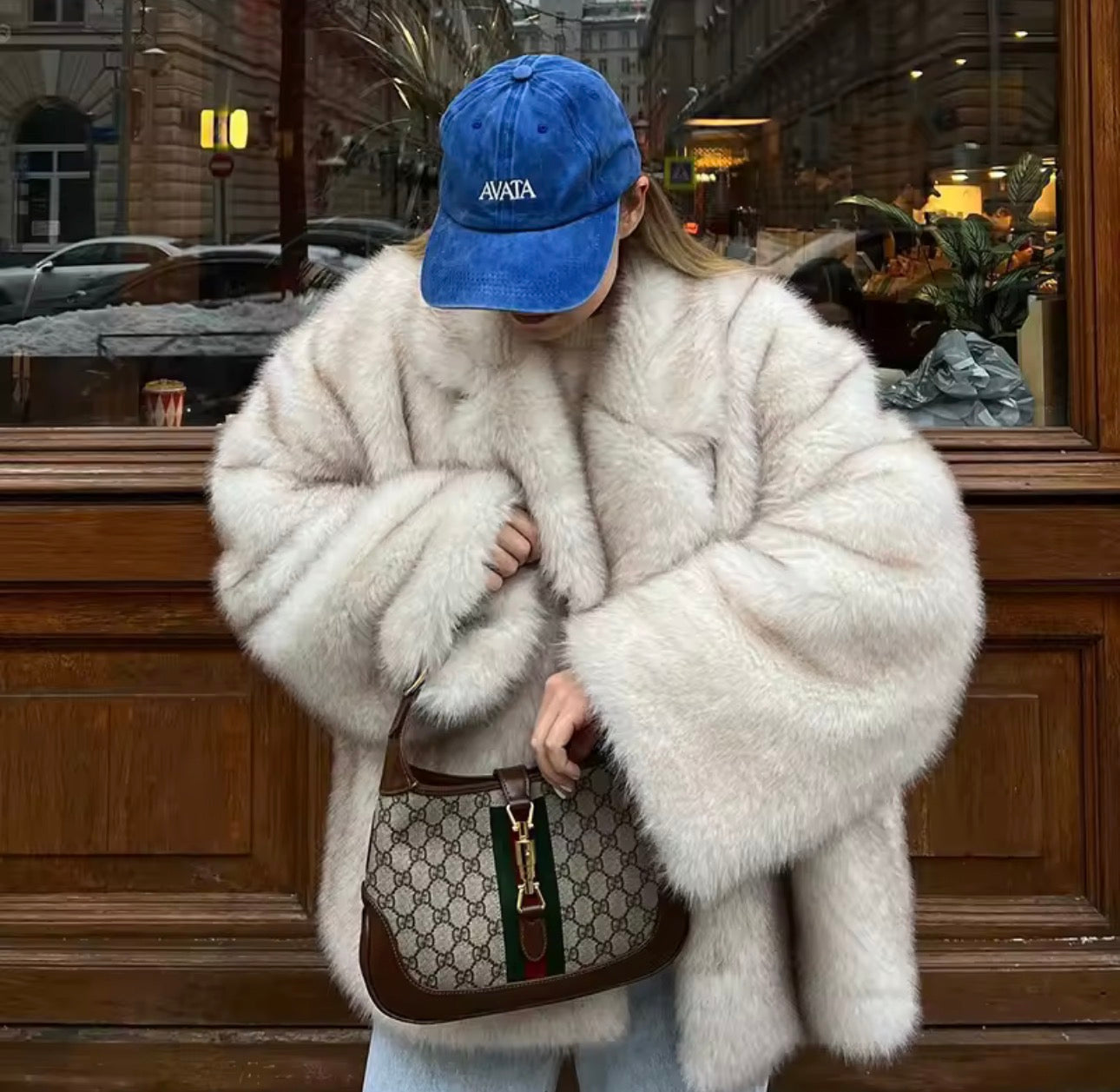 Manteau en fausse fourrure oversize – Look luxe, chic et intemporel